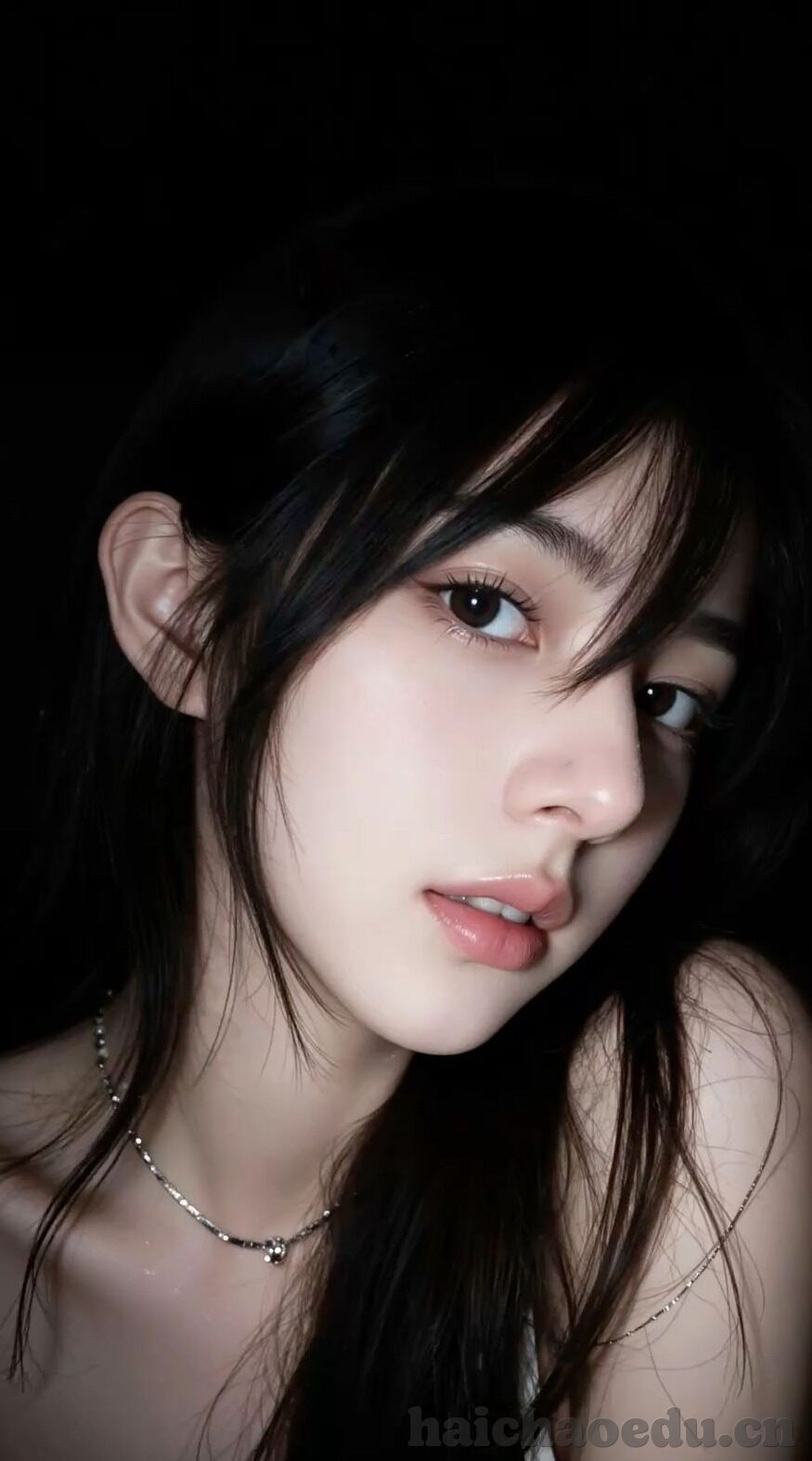 人妻仑乱-家庭与情感的微妙交织，人妻在伦理边界的探索